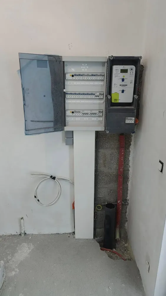 réalisation-electricite-generale-clipelec (26)webp